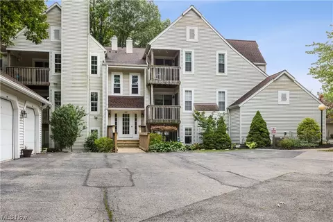 1207 W River Rd N #A3, Elyria, OH 44035