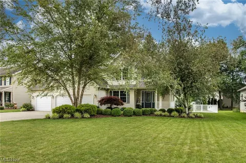 1036 Glendalough Ave, Grafton, OH 44044