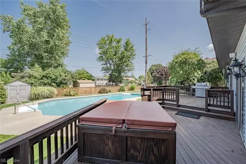 125 Nottingham Dr, Elyria, OH 44035 photo 33