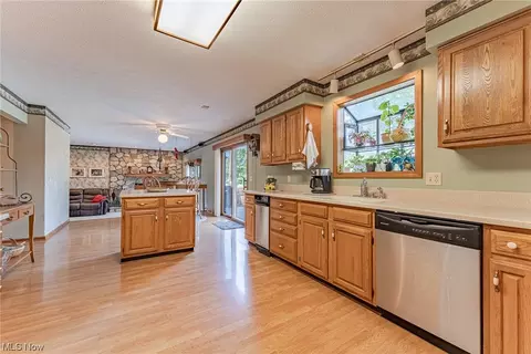 125 Nottingham Dr, Elyria, OH 44035 photo 10