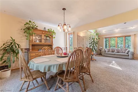 125 Nottingham Dr, Elyria, OH 44035 photo 6