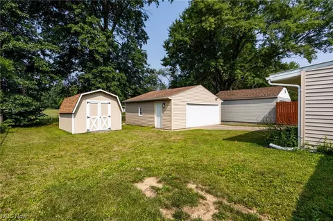 610 Penfield Ave, Elyria, OH 44035 photo 30
