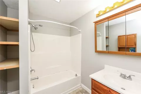 3883 Middle Ridge Rd, Perry, OH 44081 photo 10
