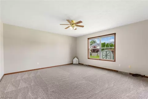 38908 E River Rd, Elyria, OH 44035 photo 16