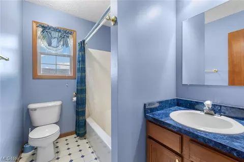 38908 E River Rd, Elyria, OH 44035 photo 20