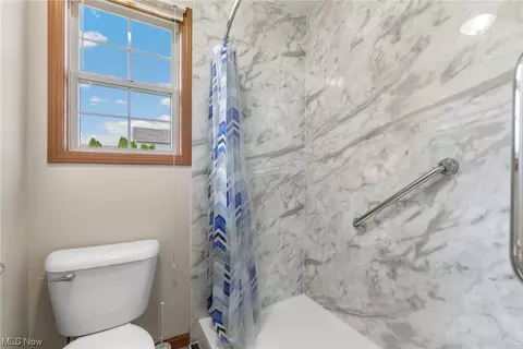38908 E River Rd, Elyria, OH 44035 photo 18