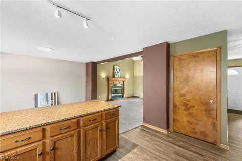 38908 E River Rd, Elyria, OH 44035 photo 10