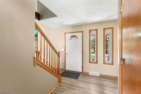 38908 E River Rd, Elyria, OH 44035 photo 7