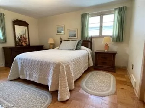 126 Lloyd Rd, Euclid, OH 44132 photo 8