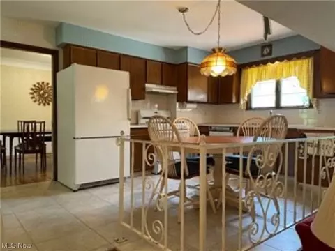 126 Lloyd Rd, Euclid, OH 44132 photo 4
