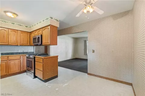 4218 Sabin Dr, Rootstown, OH 44272 photo 10