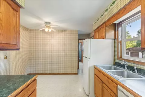 4218 Sabin Dr, Rootstown, OH 44272 photo 9