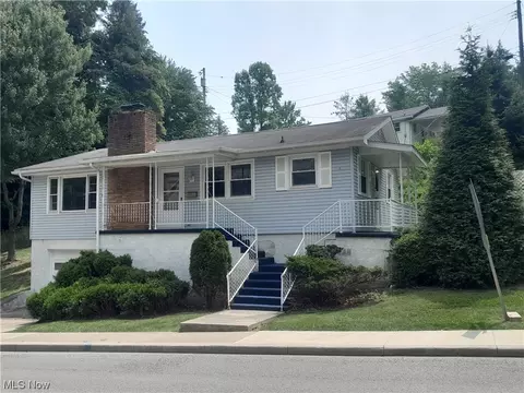 216 E Brown St, New Lexington, OH 43764