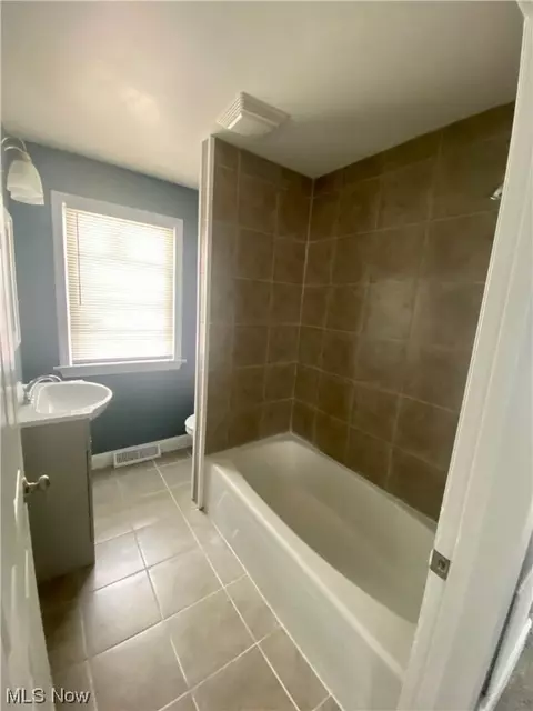 500 4th St, Struthers, OH 44471 photo 16