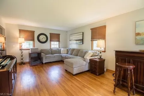 8432 Forestview Ave, Mentor, OH 44060 photo 4