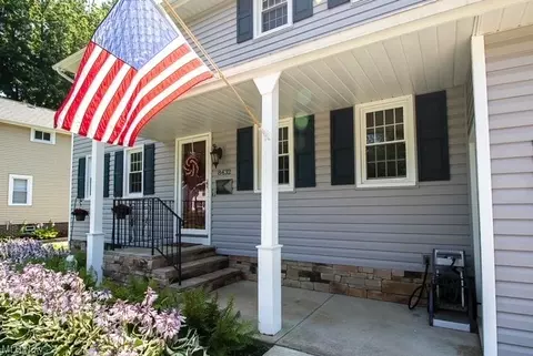 8432 Forestview Ave, Mentor, OH 44060 photo 2
