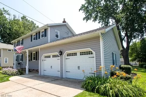 8432 Forestview Ave, Mentor, OH 44060 photo 3
