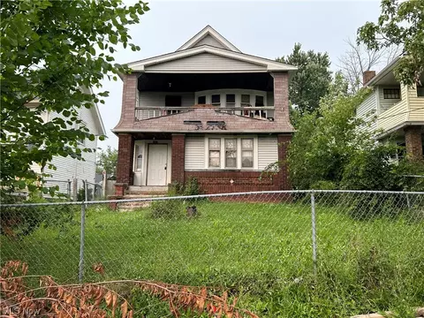 1843 Reyburn Rd, Cleveland, OH 44112