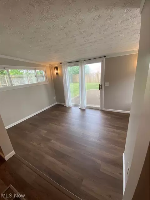1403 Dewitt Dr, Akron, OH 44313 photo 8
