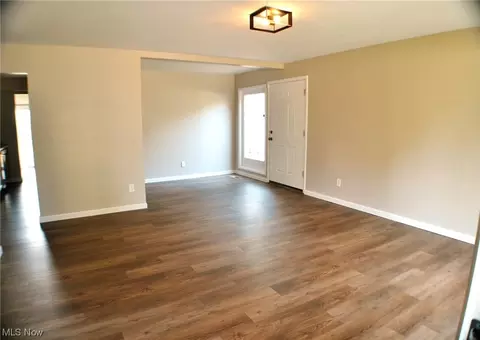 1403 Dewitt Dr, Akron, OH 44313 photo 4