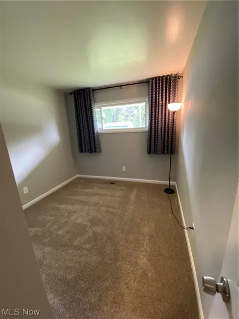 1403 Dewitt Dr, Akron, OH 44313 photo 11