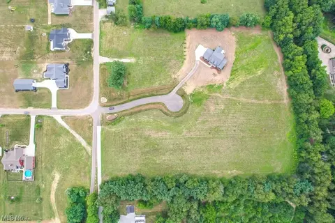 2993 Graybill Rd, Uniontown, OH 44685