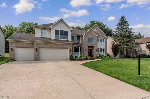 12509 Coopers Run, Strongsville, OH 44149