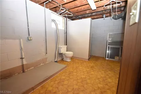 465 Edison Ave, Struthers, OH 44471 photo 13