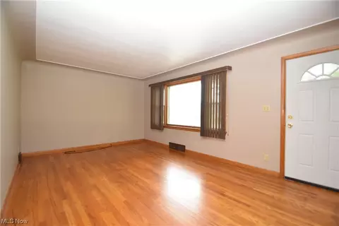 465 Edison Ave, Struthers, OH 44471 photo 5