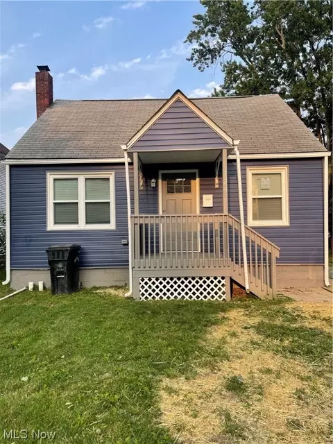 320 Winckles St, Elyria, OH 44035 photo 1