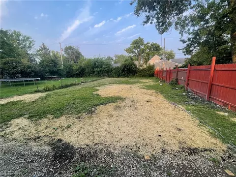 320 Winckles St, Elyria, OH 44035 photo 15