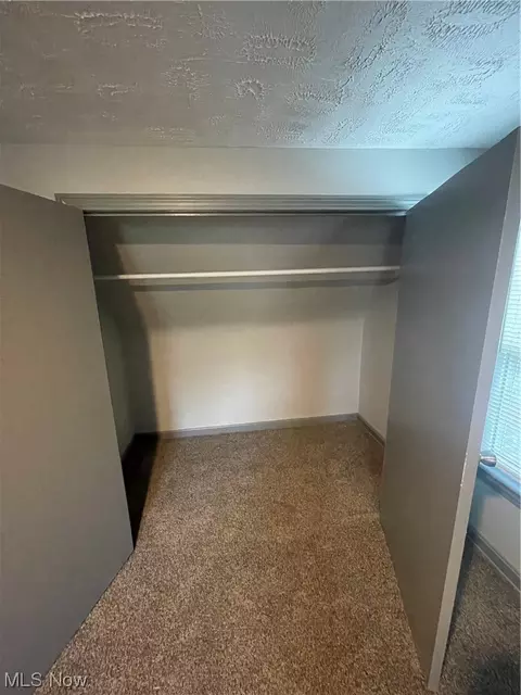 320 Winckles St, Elyria, OH 44035 photo 9