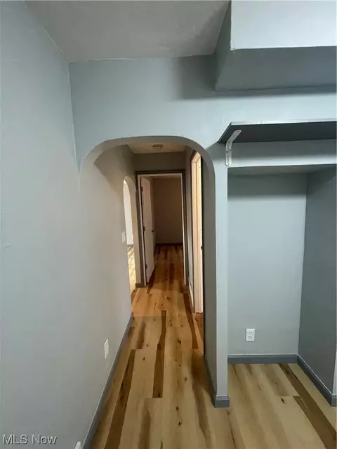 320 Winckles St, Elyria, OH 44035 photo 5