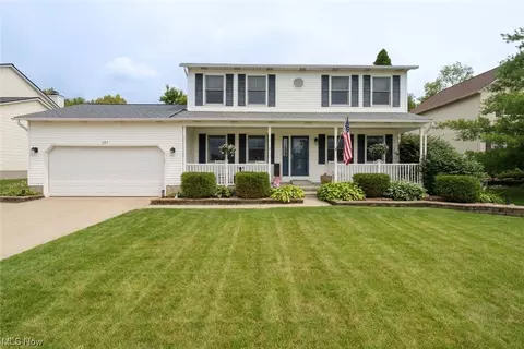 687 Camden Ln, Brunswick, OH 44212