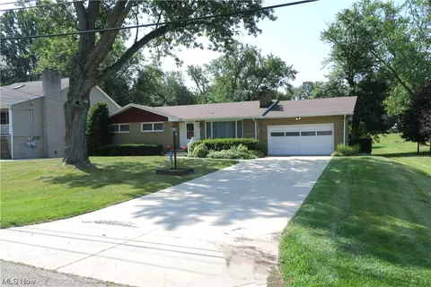 4750 13th St NW, Canton, OH 44708 photo 1
