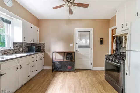 63 Wilson St, Struthers, OH 44471 photo 10