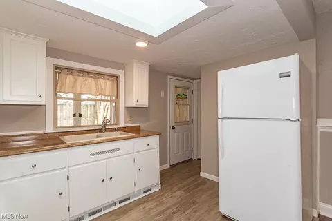 925 Windermere Dr, Willoughby, OH 44094 photo 11