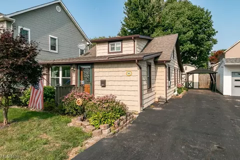 925 Windermere Dr, Willoughby, OH 44094 photo 1