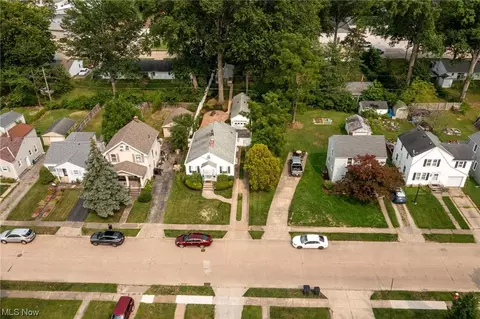 248 Boston Ave, Elyria, OH 44035 photo 5