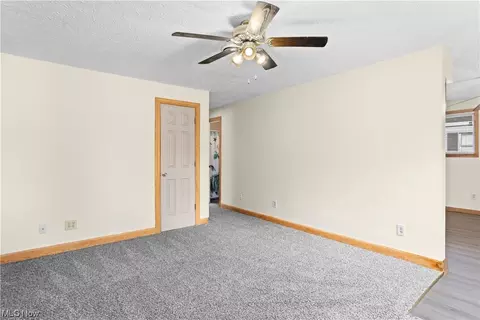 531 Delaware Ave, Elyria, OH 44035 photo 4