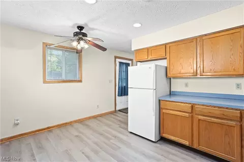 531 Delaware Ave, Elyria, OH 44035 photo 10