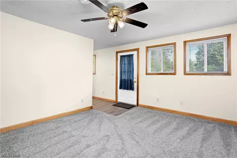 531 Delaware Ave, Elyria, OH 44035 photo 5