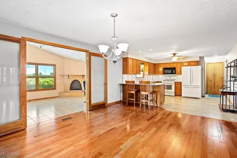 42193 Webster Rd, Lagrange, OH 44050 photo 8