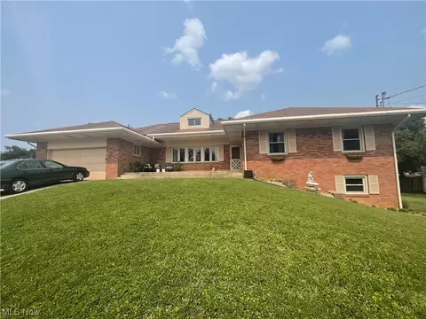 41 Willowbrook Dr, Parkersburg, WV 26101