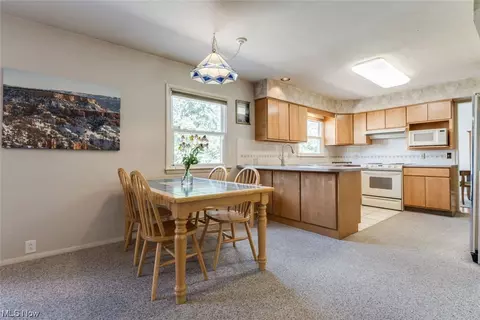 812 Mark Dr, Akron, OH 44313 photo 11