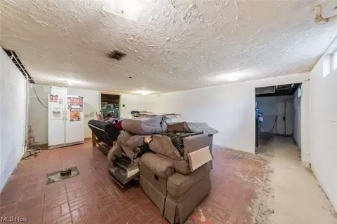 812 Mark Dr, Akron, OH 44313 photo 21