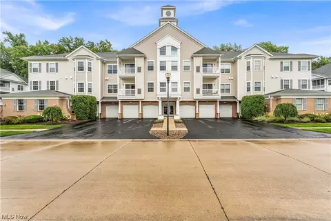 605 Aqua Marine Blvd, Avon Lake, OH 44012