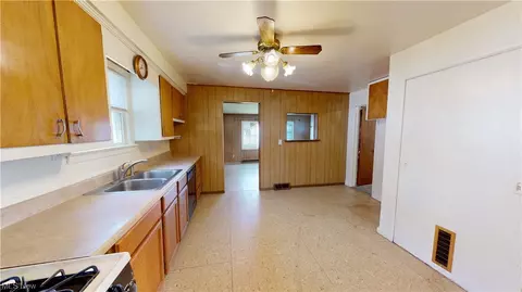 1703 E 298th St, Wickliffe, OH 44092 photo 21