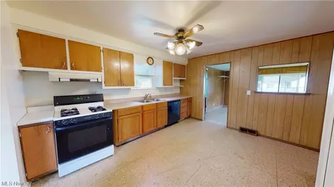 1703 E 298th St, Wickliffe, OH 44092 photo 20