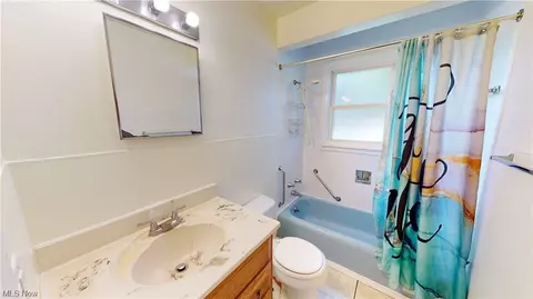1703 E 298th St, Wickliffe, OH 44092 photo 5